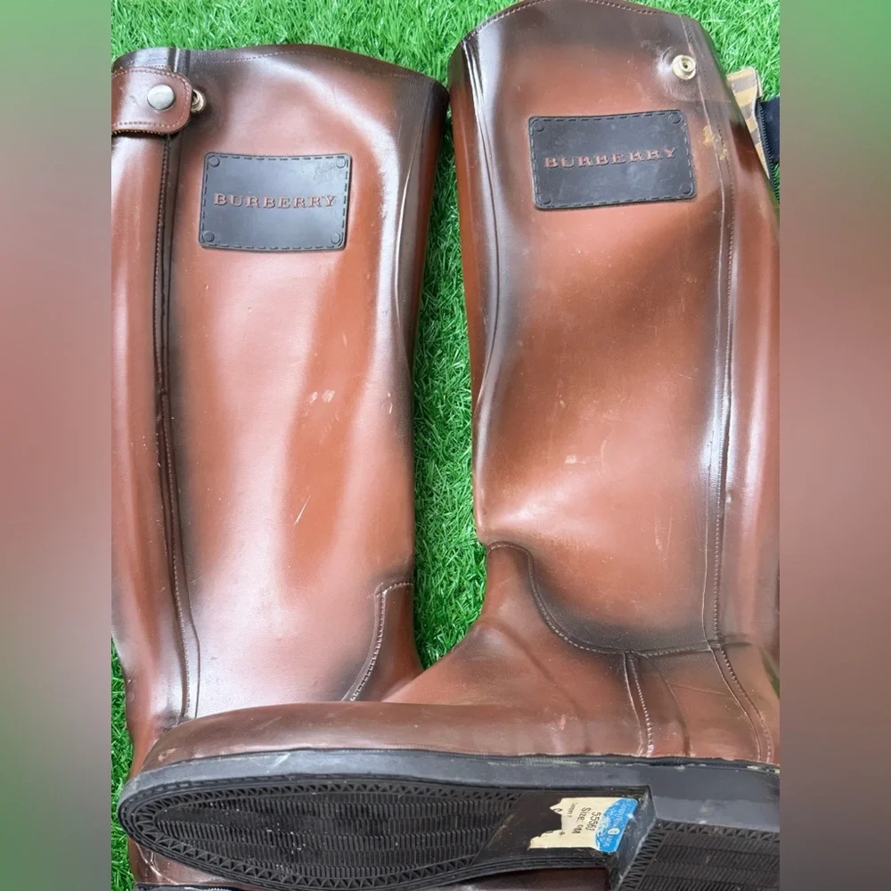 Burberry Sienna Equestrian‎ Brown Rubber Rain Boots Size 40 in womens